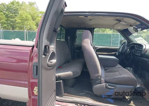 2000 Dodge Ram 1500 from USA, damaged, VIN 1B7HF13Z3YJ140812